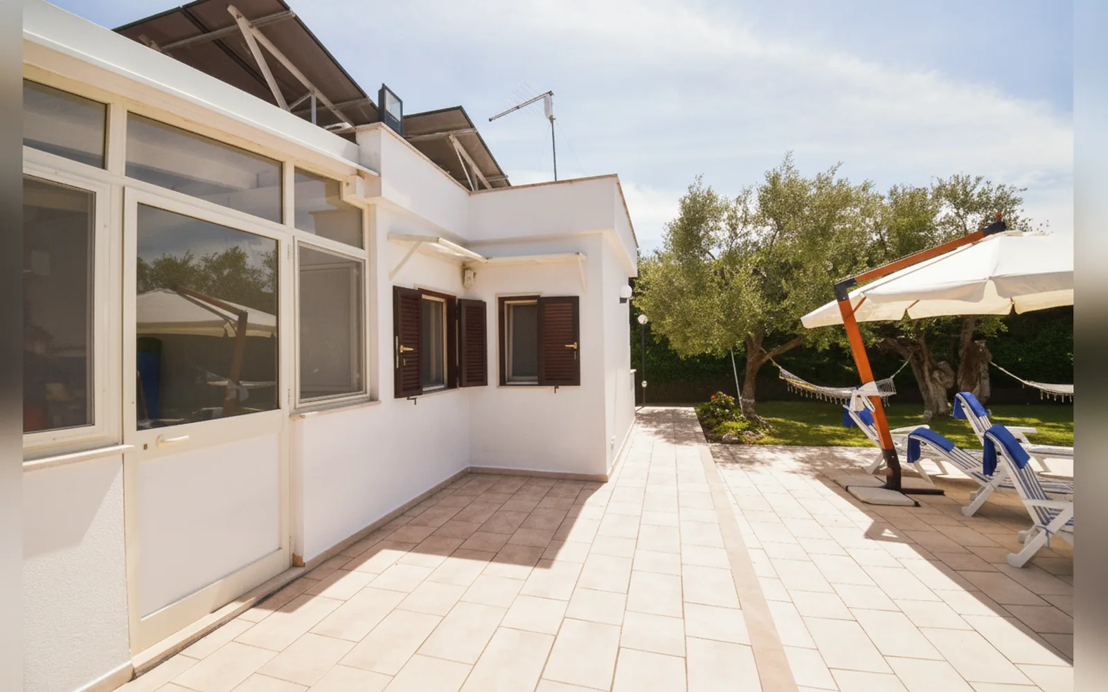 Esterni di Villa Mema, Bisceglie (Puglia) (foto 5)