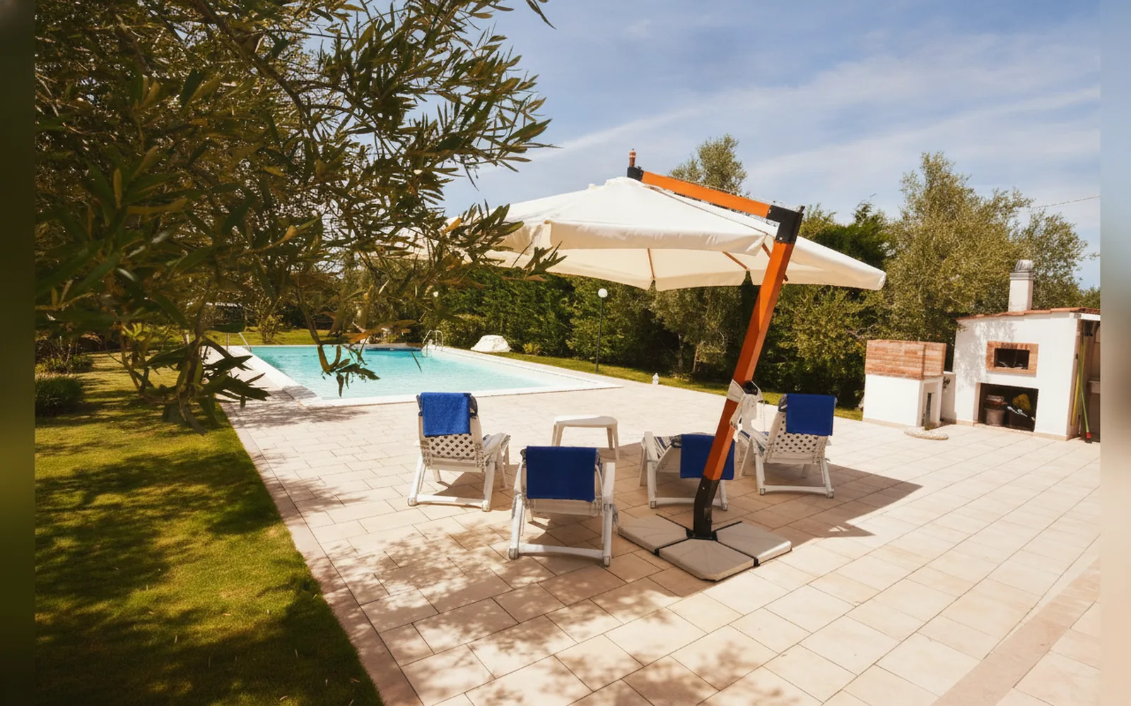 Esterni di Villa Mema, Bisceglie (Puglia) (foto 7)